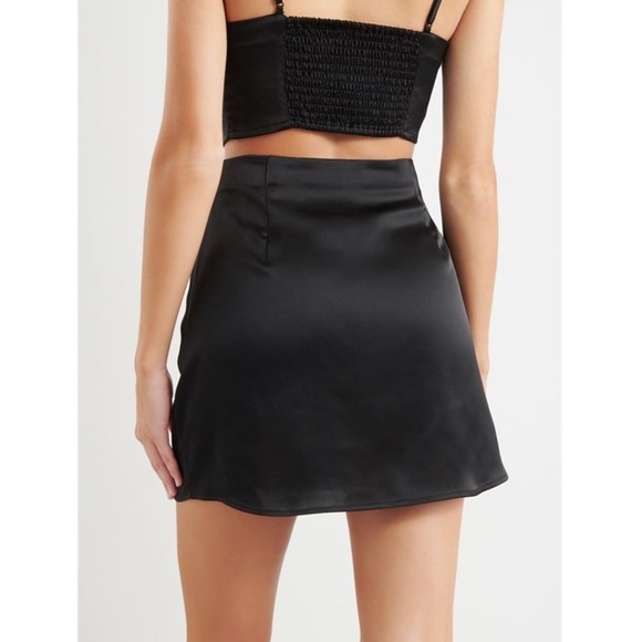 !SOLD! Garage Satin Mini Skirt - Picture 2 of 3
